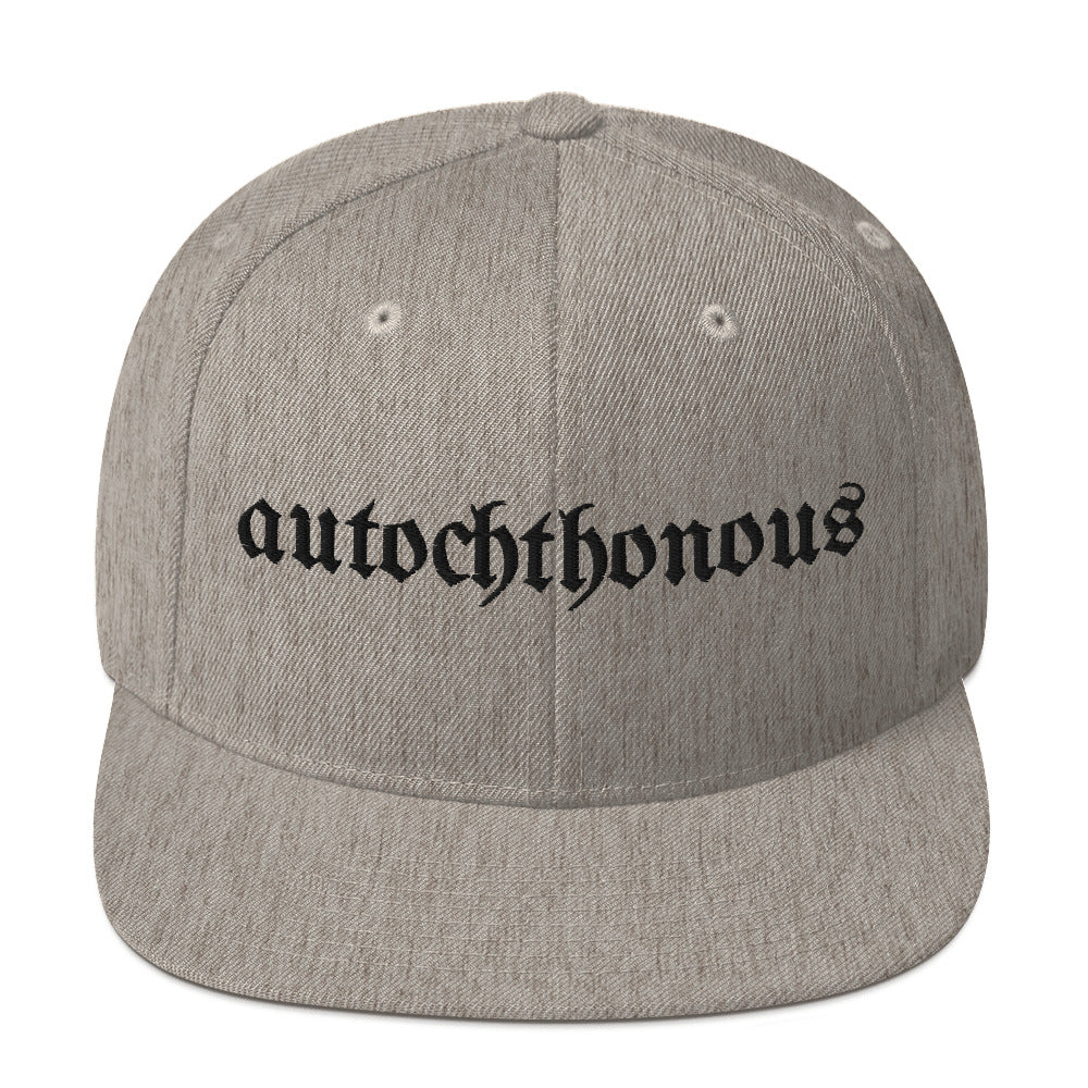 Autochthonous Snapback-Cap / schwarzes Logo