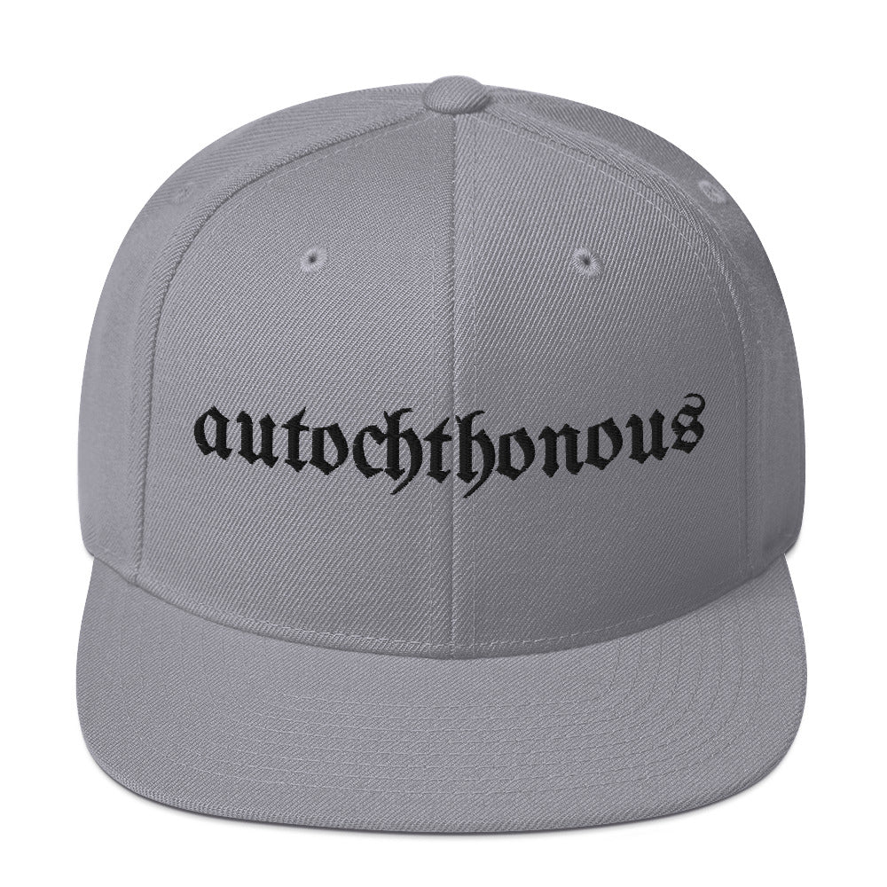 Autochthonous Snapback-Cap / schwarzes Logo